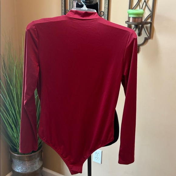 SHEIN Dark Red Long Sleeve Bodysuit With Mock Neck - Picture 2 of 5